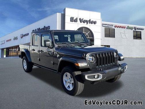 2022 Jeep Gladiator Sport