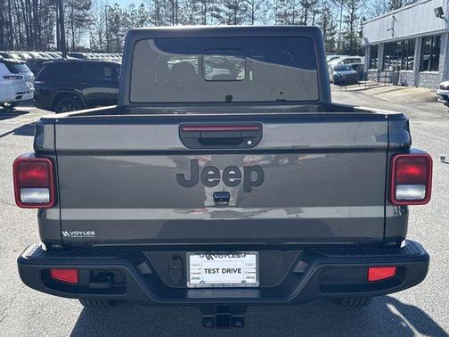 2022 Jeep Gladiator Sport
