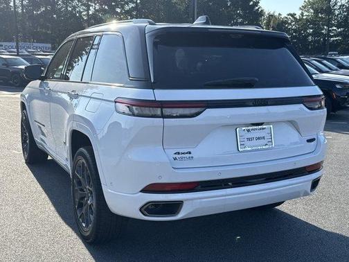 2025 Jeep Grand Cherokee Summit