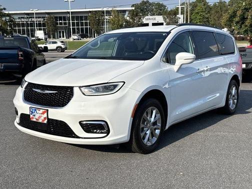 2022 Chrysler Pacifica Touring-L