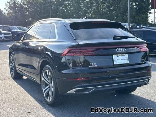 2019 Audi Q8 Premium Plus