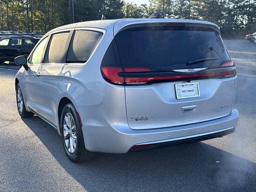 2026 Chrysler Pacifica Limited