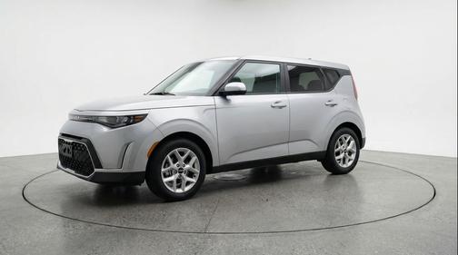 Steel Gray 2025 Kia Soul LX