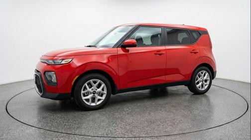 Inferno Red 2025 Kia Soul LX