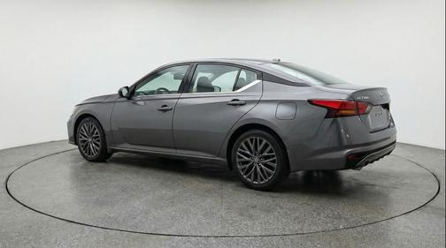 Gun Metallic 2025 Nissan Altima SV FWD