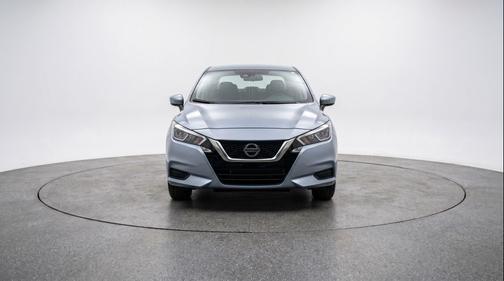 Brilliant Silver Metallic 2025 Nissan Versa 1.6 SV