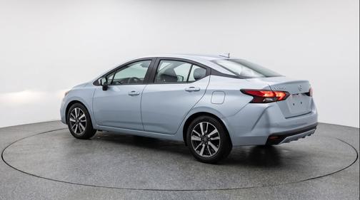 Brilliant Silver Metallic 2025 Nissan Versa 1.6 SV