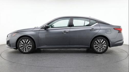 Gun Metallic 2025 Nissan Altima SV FWD