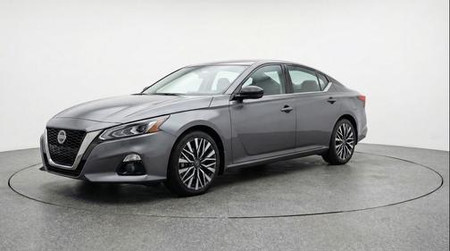 Gun Metallic 2025 Nissan Altima SV FWD