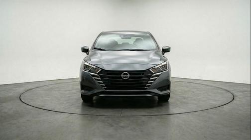Gun Metallic 2025 Nissan Versa 1.6 SV
