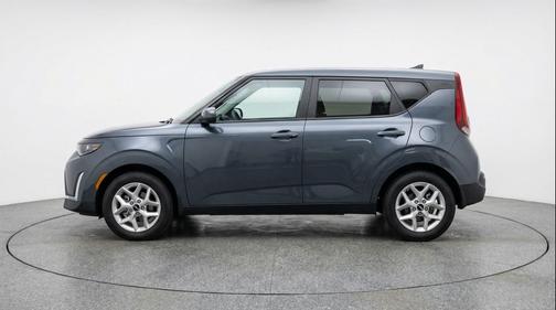 Gravity Gray 2025 Kia Soul LX