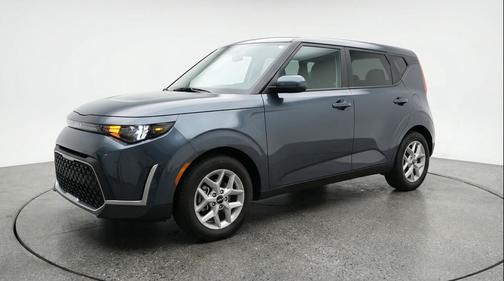Gravity Gray 2025 Kia Soul LX