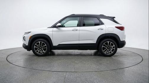 Summit White 2025 Chevrolet Trailblazer LT