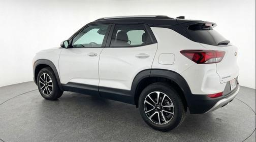 Summit White 2025 Chevrolet Trailblazer LT