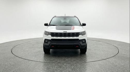 Bright White Clearcoat 2025 Jeep Compass Trailhawk