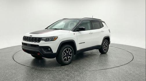 Bright White Clearcoat 2025 Jeep Compass Trailhawk