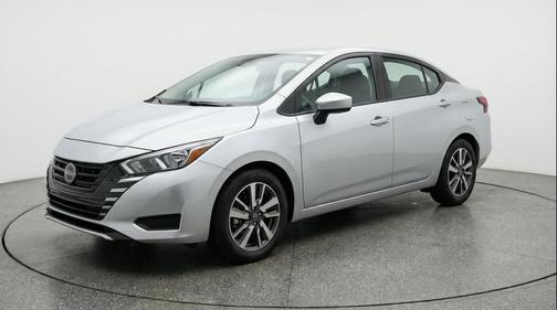 Brilliant Silver Metallic 2025 Nissan Versa 1.6 SV