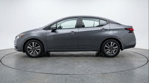 Gun Metallic 2025 Nissan Versa 1.6 SV