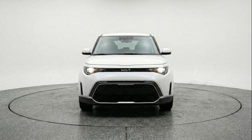 Snow White Pearl 2025 Kia Soul LX