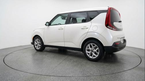 Snow White Pearl 2025 Kia Soul LX