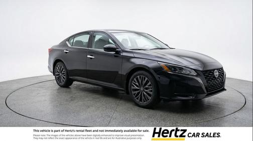 Super Black 2025 Nissan Altima SV FWD