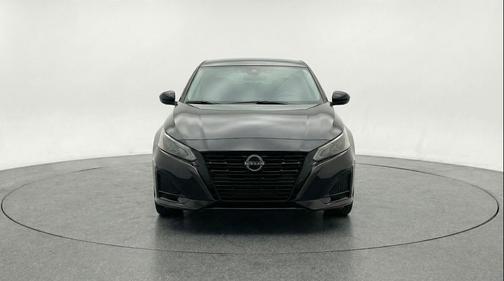 Super Black 2025 Nissan Altima SV FWD