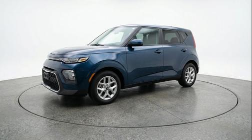 Gravity Gray 2025 Kia Soul LX
