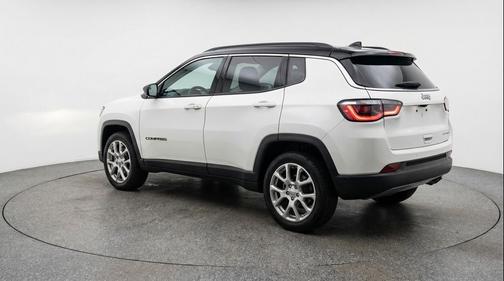 Bright White Clearcoat 2025 Jeep Compass Limited