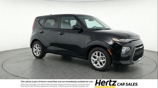 Fusion Black 2025 Kia Soul LX