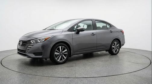 Gun Metallic 2025 Nissan Versa 1.6 SV