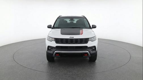 Bright White Clearcoat 2025 Jeep Compass Trailhawk