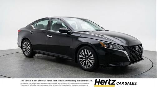 Super Black 2025 Nissan Altima SV FWD