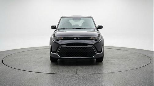 Fusion Black 2025 Kia Soul LX