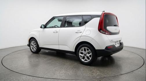 Snow White Pearl 2025 Kia Soul LX