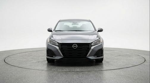 Gun Metallic 2025 Nissan Altima SV FWD