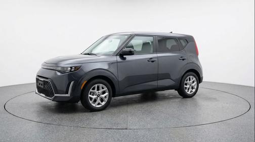Gravity Gray 2025 Kia Soul LX