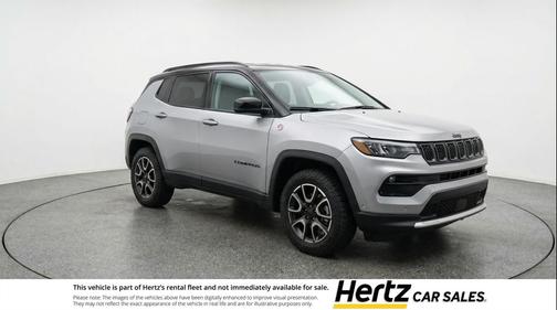Silver Zynith Metallic Clearcoat 2025 Jeep Compass Trailhawk