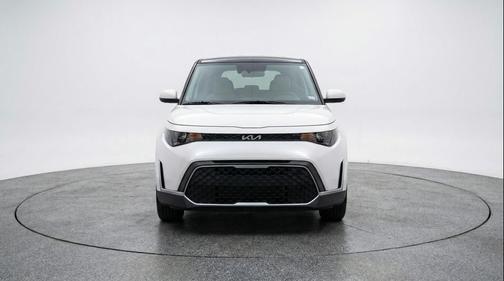 Snow White Pearl 2025 Kia Soul LX