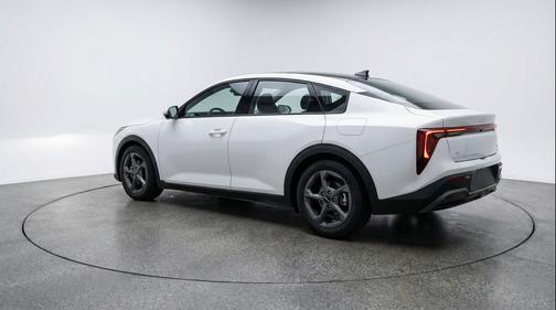 Snow White Pearl 2025 Kia K4 LXS