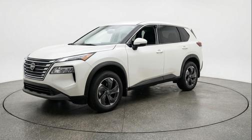 Everest White Pearl Tricoat 2025 Nissan Rogue SV