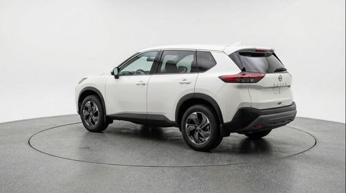 Everest White Pearl Tricoat 2025 Nissan Rogue SV