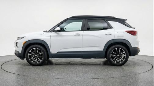 Summit White 2025 Chevrolet Trailblazer LT