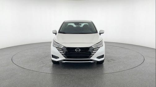 Aspen White Tricoat 2025 Nissan Versa 1.6 SV