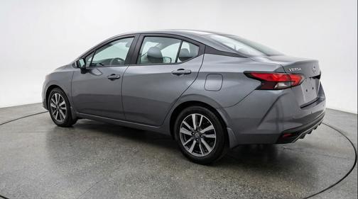 Gun Metallic 2025 Nissan Versa 1.6 SV