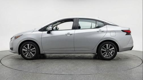 Brilliant Silver Metallic 2025 Nissan Versa 1.6 SV