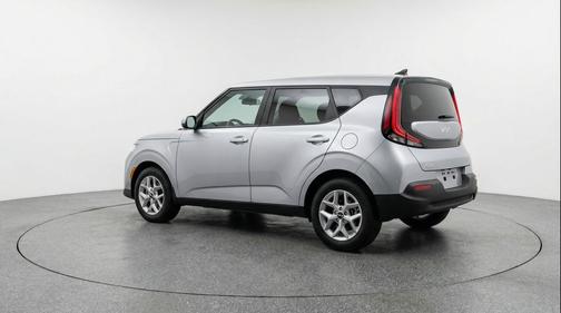 Steel Gray 2025 Kia Soul LX