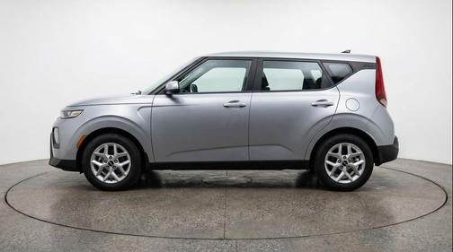 Steel Gray 2025 Kia Soul LX