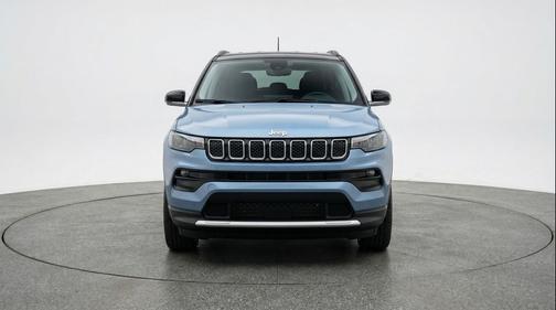 Silver Zynith Metallic Clearcoat 2025 Jeep Compass Limited