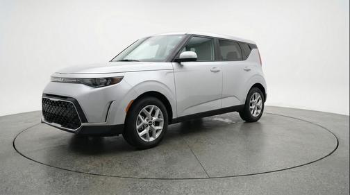 Steel Gray 2025 Kia Soul LX