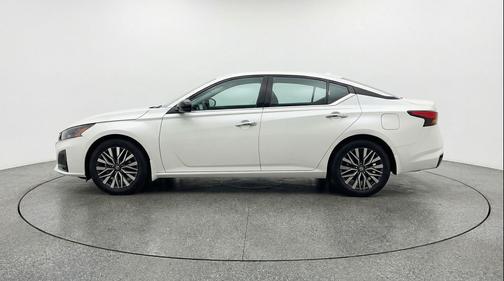 Glacier White 2025 Nissan Altima SV FWD